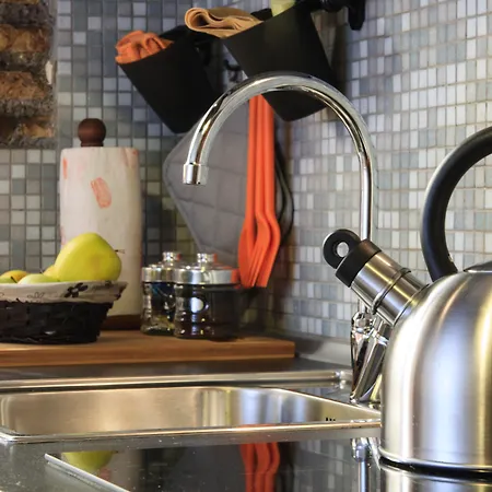 Bed & Breakfast Ventisei Scalini A Trastevere Rome