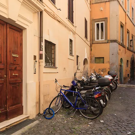 Ventisei Scalini A Trastevere 2* Rome