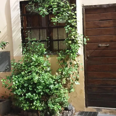 Bed & Breakfast Ventisei Scalini A Trastevere Rome