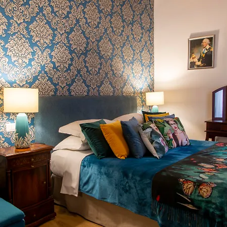 Ventisei Scalini A Trastevere B&B