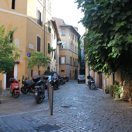 Ventisei Scalini A Trastevere